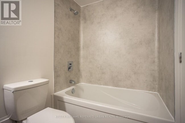 Photo - 325 University Ave W Unit 203