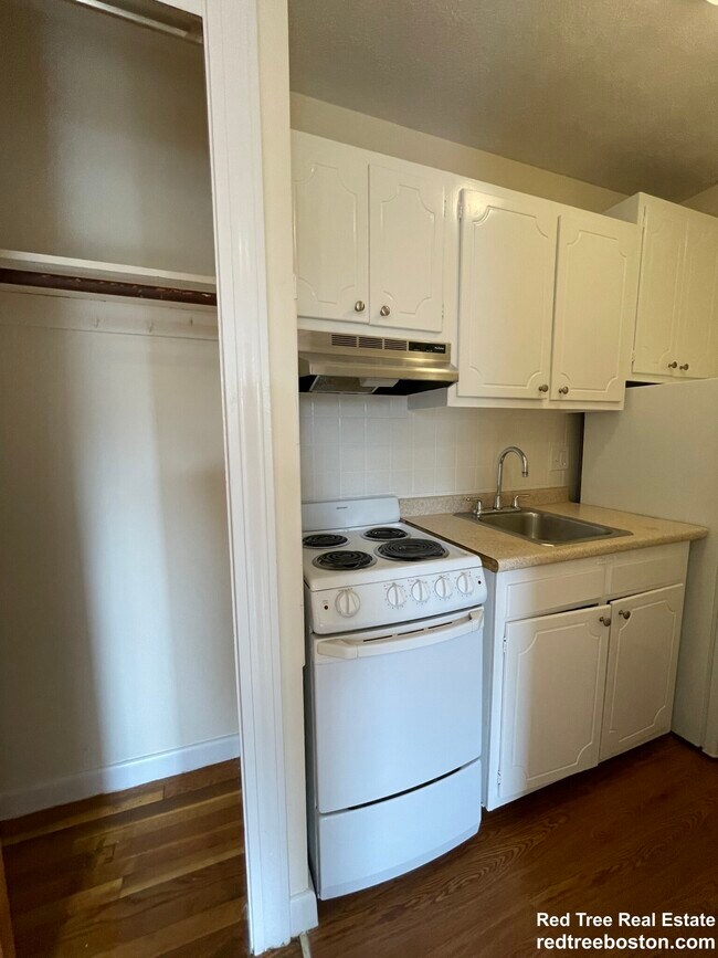 Photo - 172 N Beacon St Unit 12