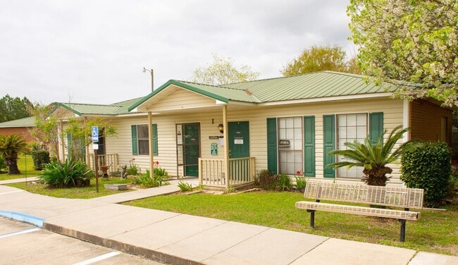 Building Photo - 24598 Gulf Bay Rd Unit #24598