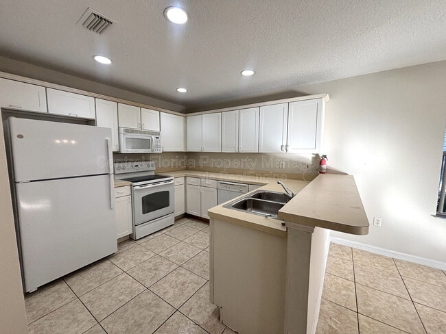 1064 Park Central Cir