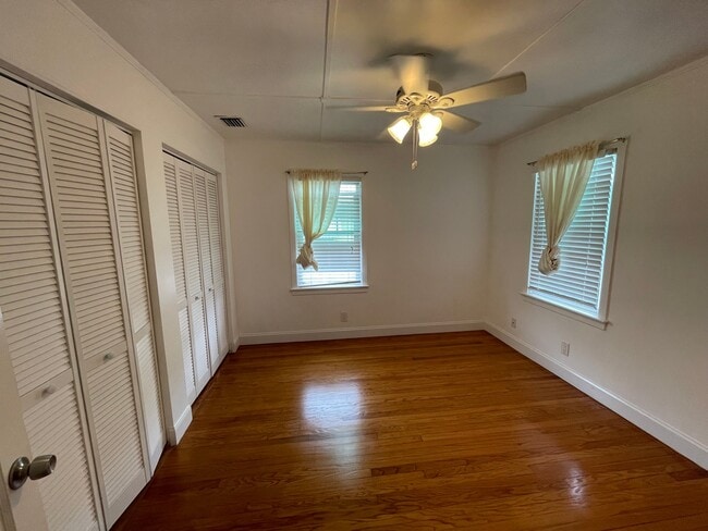 Photo - 214 NE 12th St