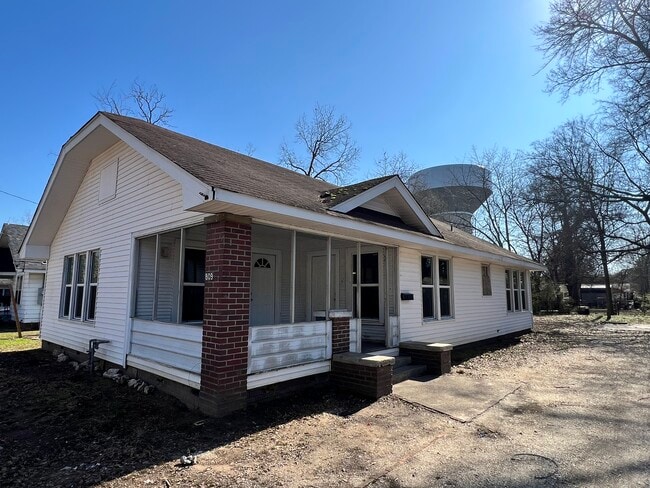Photo - 809 E Sullenberger Ave House