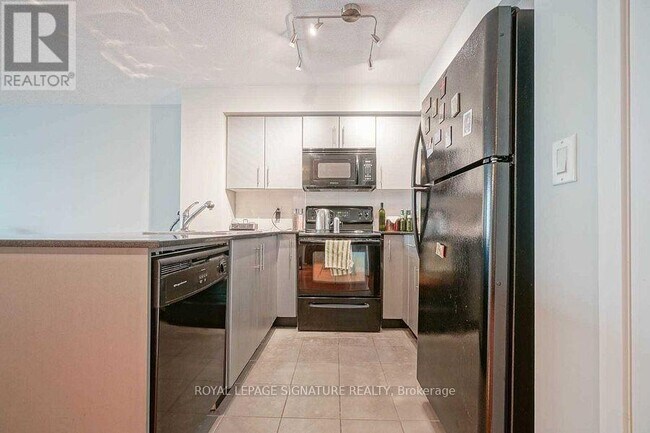 Photo - 12 Yonge St Unité 1711