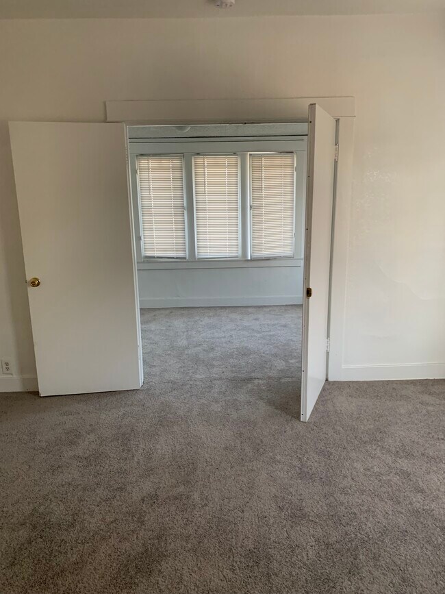 BDRM - 2418 W 23rd St Unit 2418