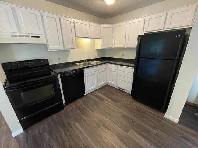 Photo - 5854 Red Cherry Ln