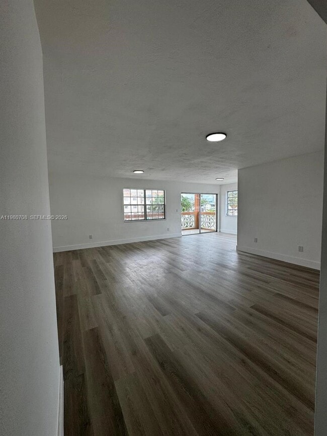 Photo - 11840 NE 19th Dr Unit 19