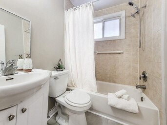 Photo - Parkland Village