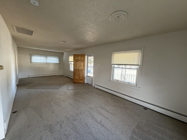 Photo - 3280 S Sherman St