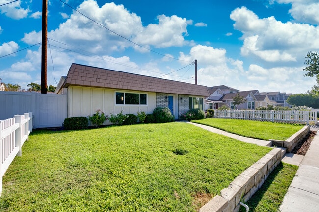 Photo - 1138 N Valley St House