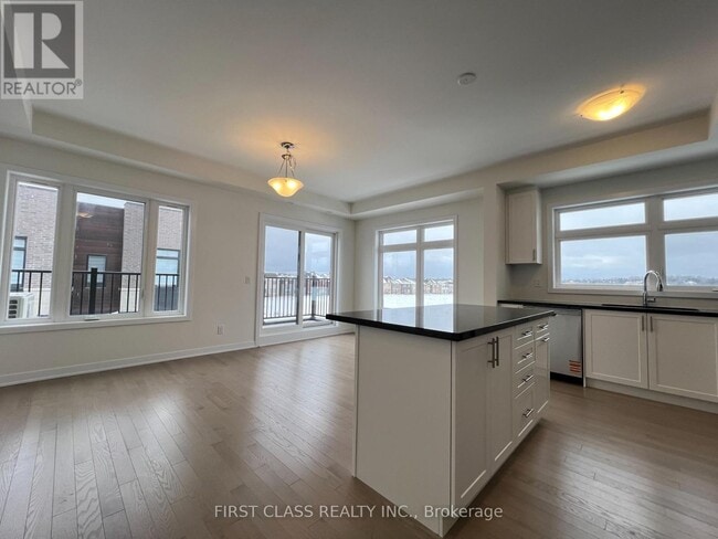 Photo - 140 Harvey Bunker Cres