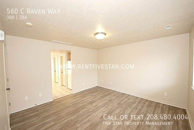 560 Raven Way