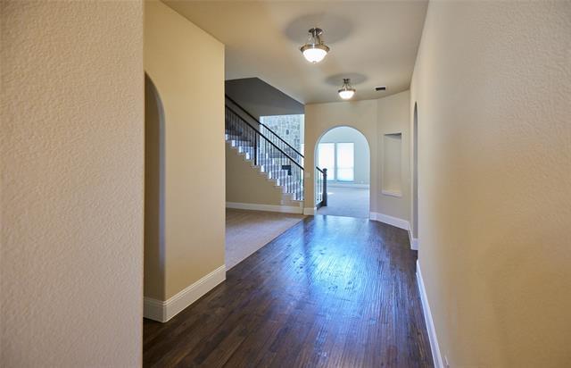 1460 Waterton Dr