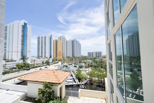 Photo - 150 Sunny Isles Blvd Condominio Unidad 1-706