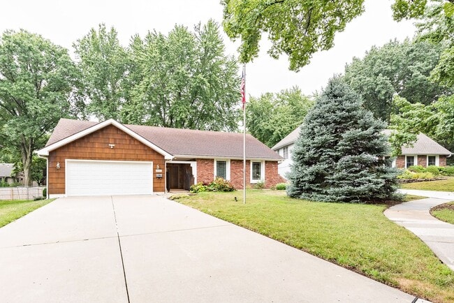 Photo - Beautiful 3 Bed Overland Park Ranch Home NEWLY REMODELED