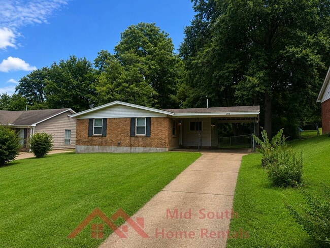 Building Photo - 1775 Colonial Hills Dr