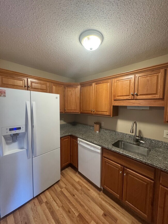 Photo - 474 Broadway Unit 28