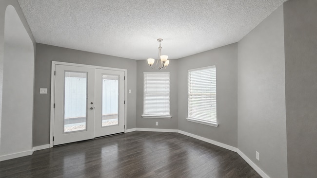 Photo - 13354 Greenstone