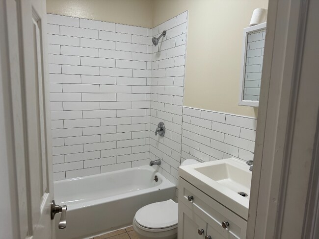 Photo - 113 S 11th St Unidad Apartment 1