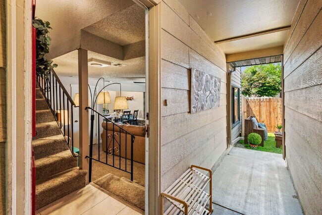 Photo - 4327 W Grover St