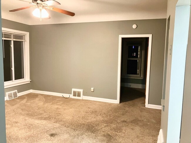 Photo - CHARMING DUPLEX HOME FOR LEASE IN WESTLAND!