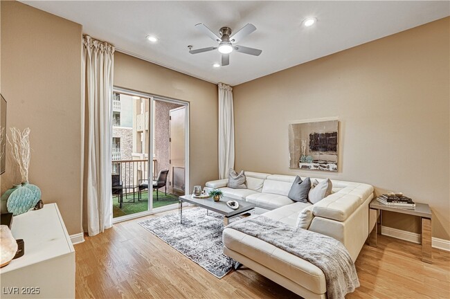 Building Photo - 56 E Serene Ave Unit 225