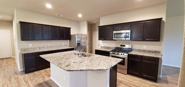 Photo - 7723 London Tower Ln