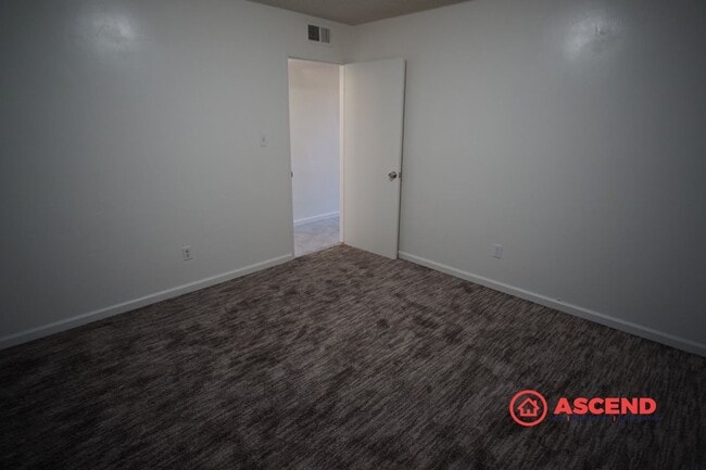 Photo - 209 E Warren Ave Unit #C