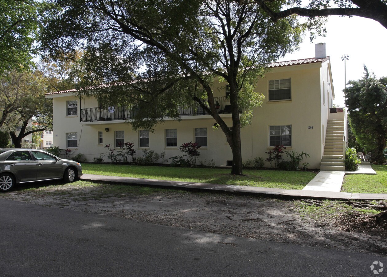 Photo - 504 Santander Ave