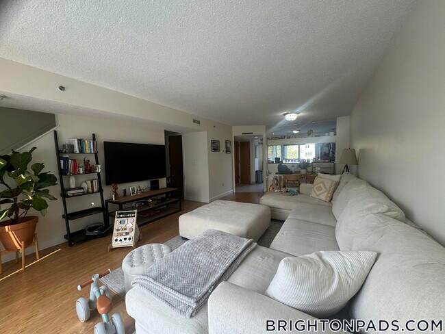 Photo - 150 N Beacon St Unit A3