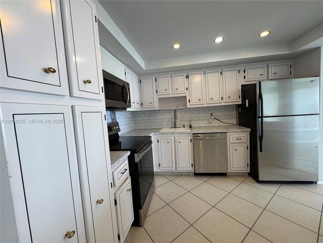 Building Photo - 18041 Biscayne Blvd Unit 1603