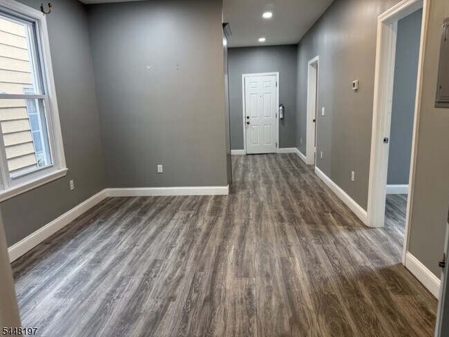 25 Normandy Pl