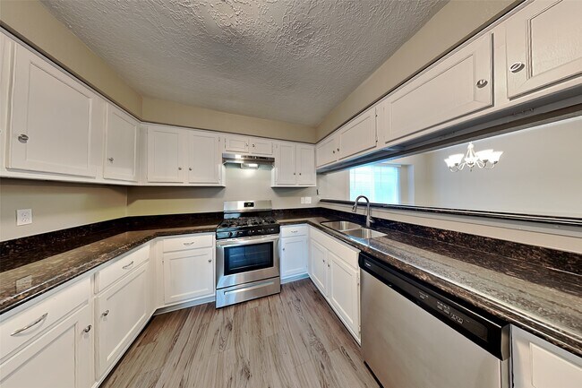 Photo - 9906 Dornoch Dr