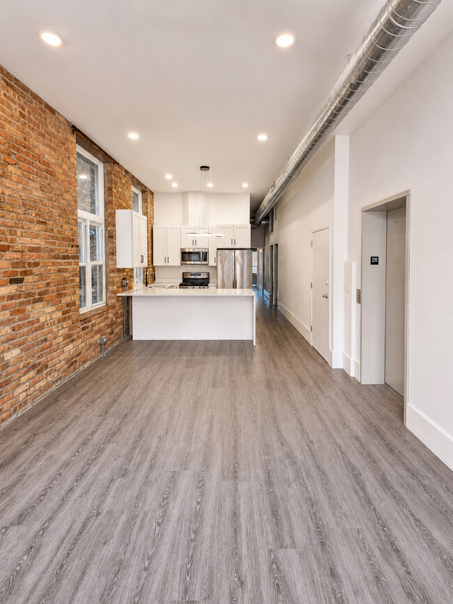 Kitchen - 1549 N Milwaukee Ave Unit 2N