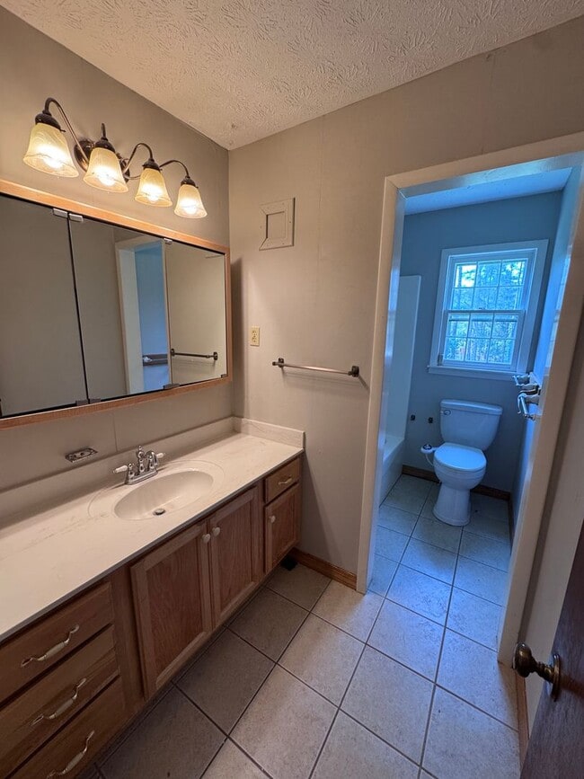 Photo - 330 Heards Ln