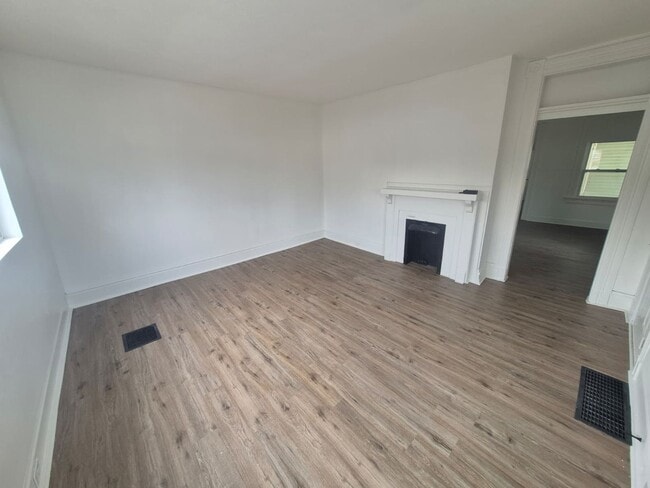 Photo - Charming 2-Bedroom Home with Fenced Yard in Covington!