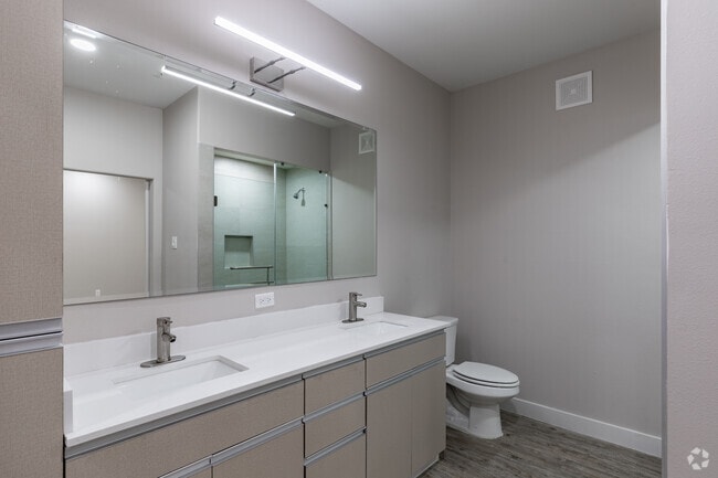 1BR, 1BA - 775 SF