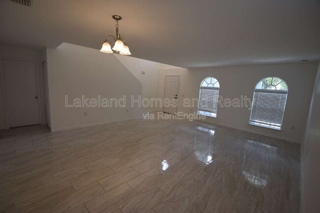 Photo - 5123 Spanish Oaks Dr