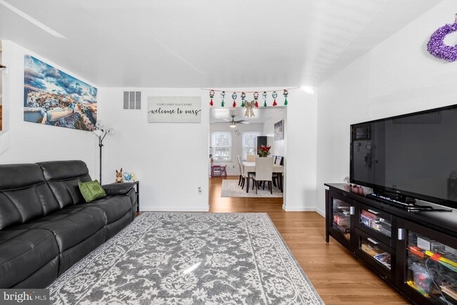 Building Photo - 9262 Byrd Dr