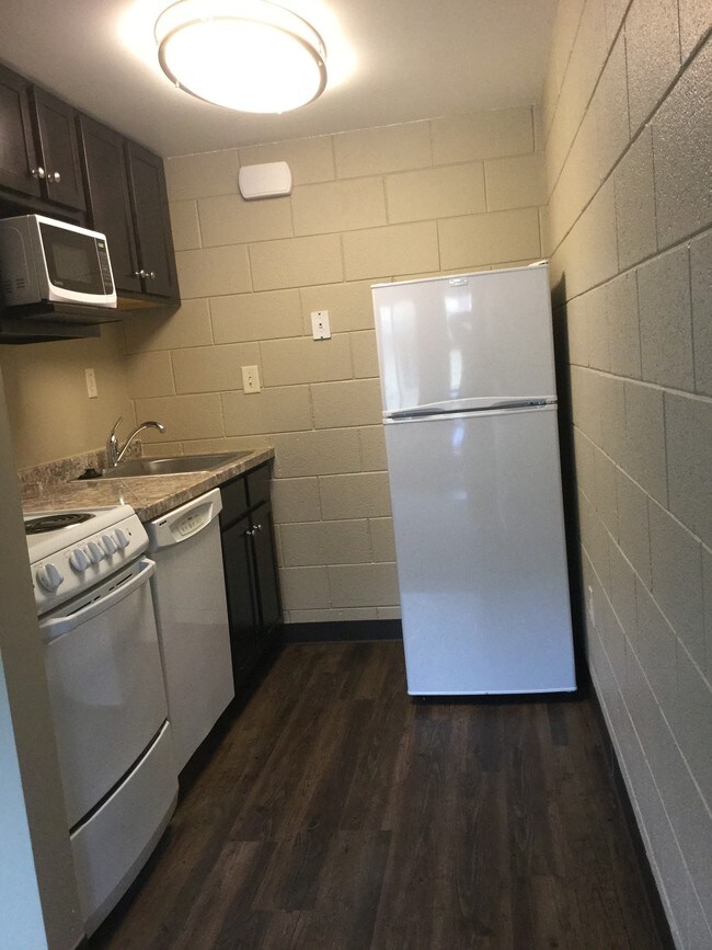 8th St. Flats Updated Kitchen - 8th St. Flats & 500 North Block