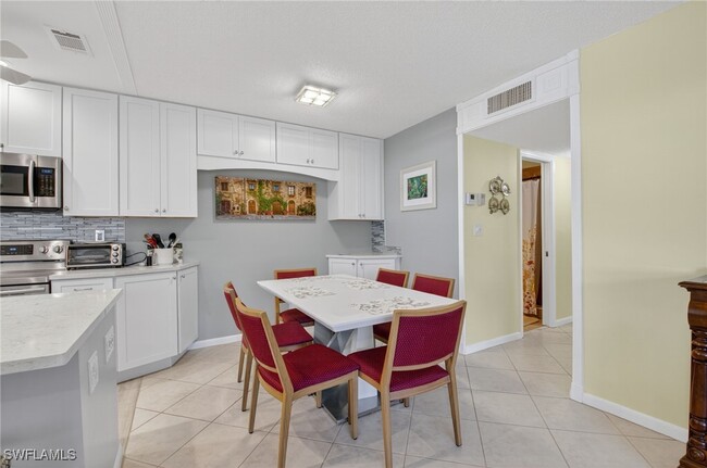 Photo - 572 High Point Dr Unit D