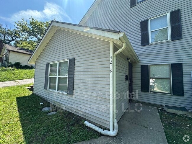 Building Photo - 4219 E 60 Terrace Rental