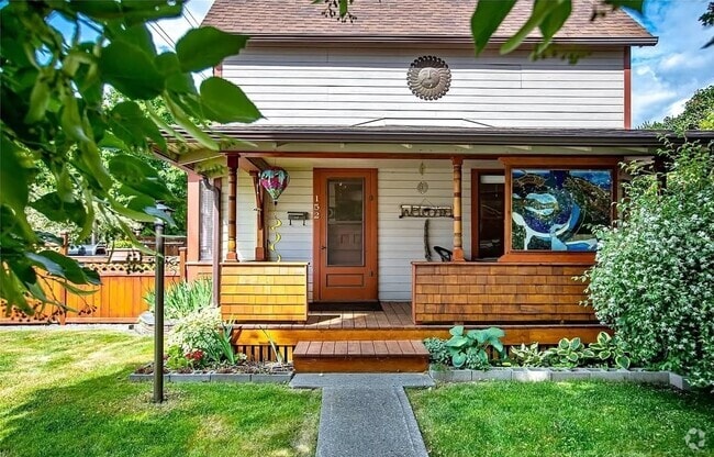 Building Photo - 152 3rd Avenue West N Rental