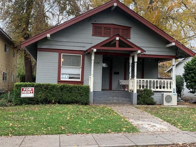 Photo - 728 W 3rd St Unit 2