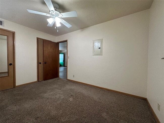 Photo - 500 Stinson St