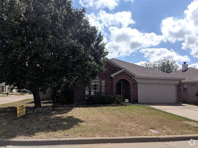 Building Photo - 7216 Park Creek Cir W Rental