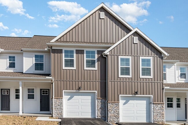 Photo - 7864 Oak Brook Dr