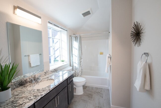 Photo - 891 Exchange