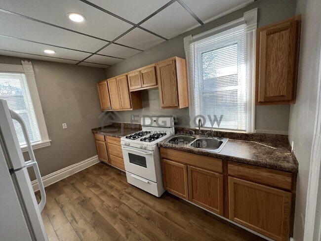 Photo - 300 Gunnison Ave SW Unit B