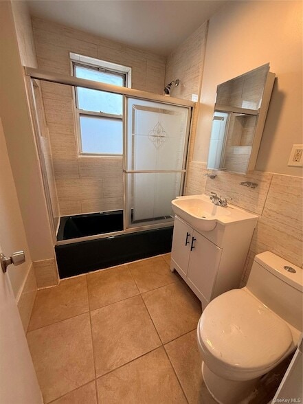 Photo - 71-19 35th Ave