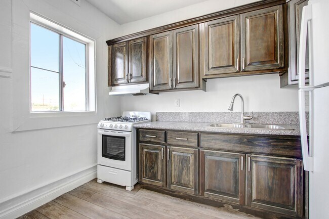 Photo - 718 Alvarado